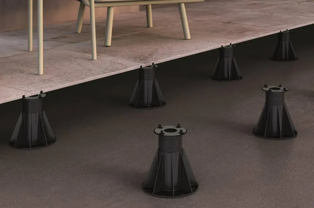 Carrelage de 2CM sur plot à Saint-Jean-de-Maurienne